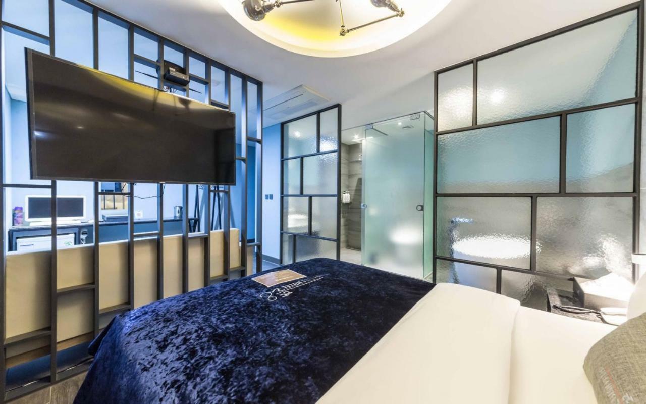 Design Hotel Ddeul& Osan Екстериор снимка