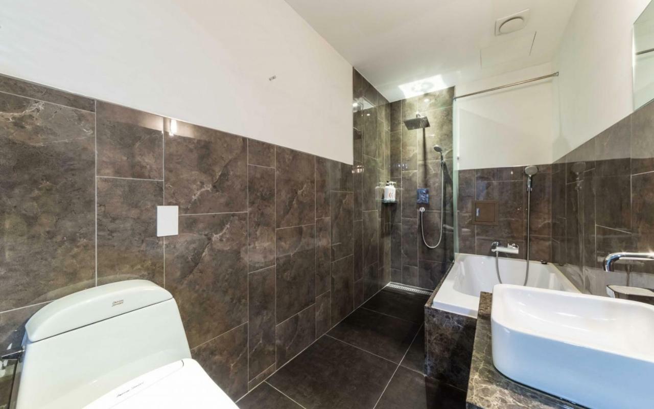 Design Hotel Ddeul& Osan Екстериор снимка